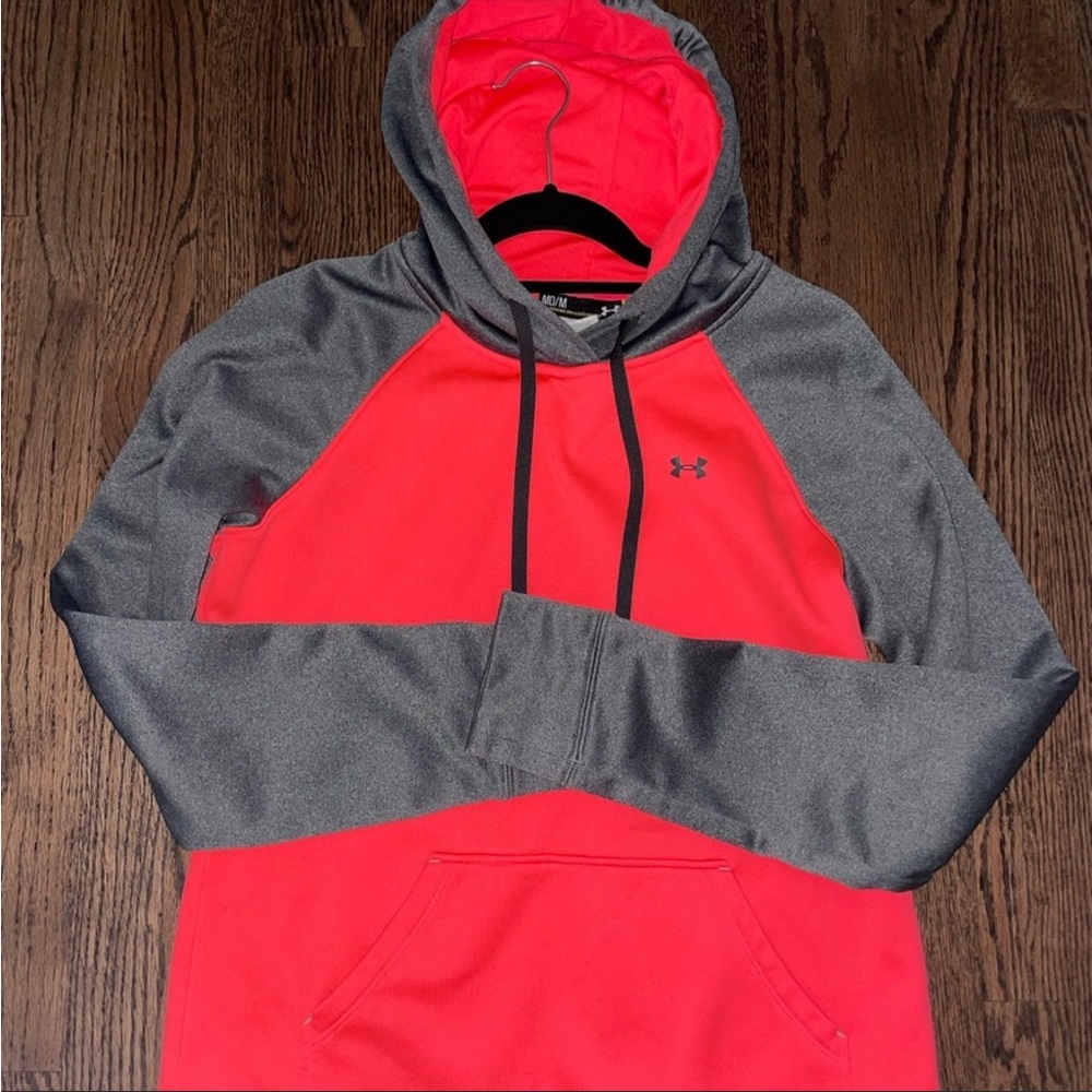 Under Armour  sweatshirt